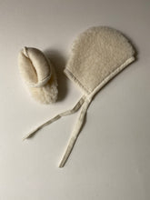 Load image into Gallery viewer, Wool Booties