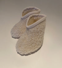 Load image into Gallery viewer, Wool Booties
