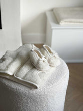 Load image into Gallery viewer, Wool Shoes
