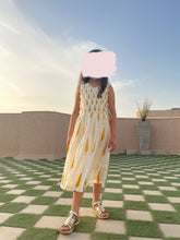 Load image into Gallery viewer, YELLOW LEAVES
