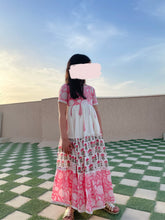 Load image into Gallery viewer, PINK FLOWERS
