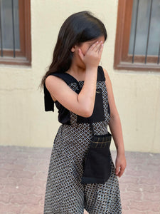 BLACK SHIRWAL .002 (GIRL)